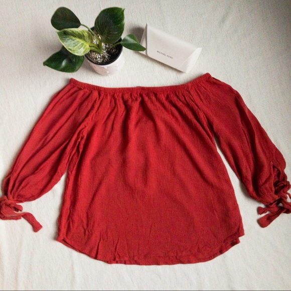 AMBIANCE OFF THE SHOULDER TOP - Picture 2 of 5